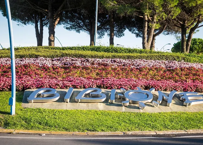 With Garden Bibione