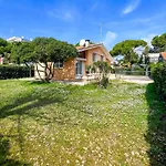 Villa With Garden *